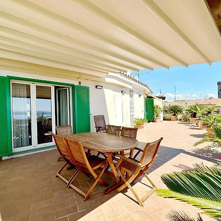 Terrazza Da Sogno Con Vista Su Castello E Appartamento *
